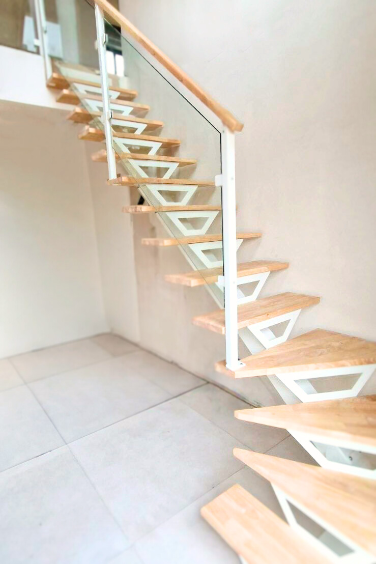 Escalier design sur mesure Miro Blanc posé à Roubaix