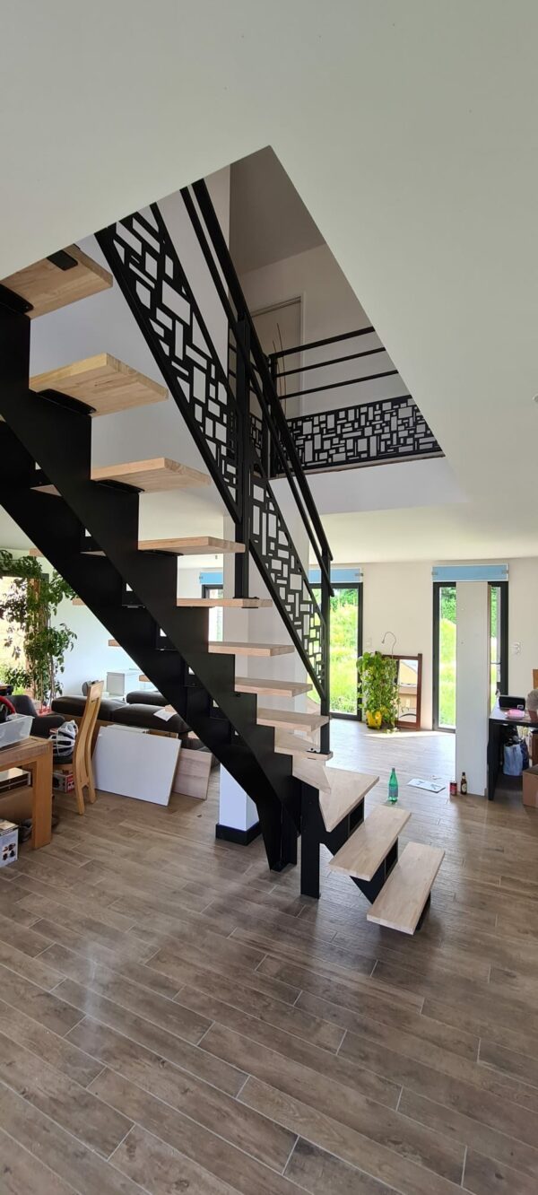 katz300-lens escalier design sur mesure dans le Nord Modele Katz 300