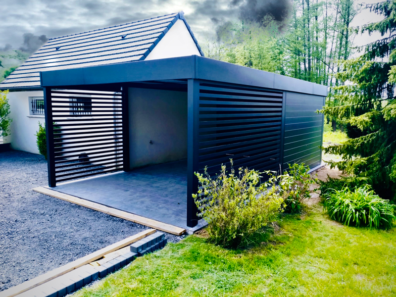 Réalisation d'un Carport Semi-Fermé à Lille avec un abris de Jardin vue de face