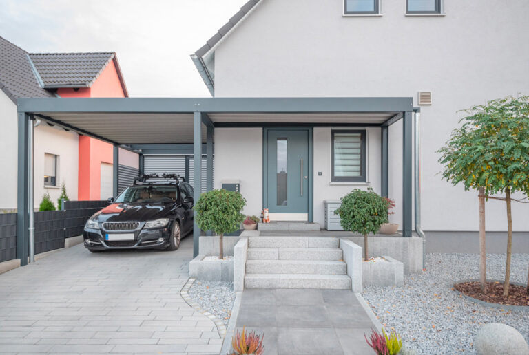 carport en zone urbaine