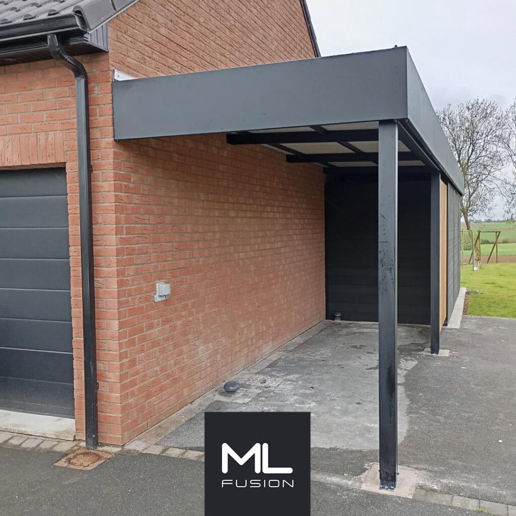 carport avec meleze et abris de jardin en aluminium