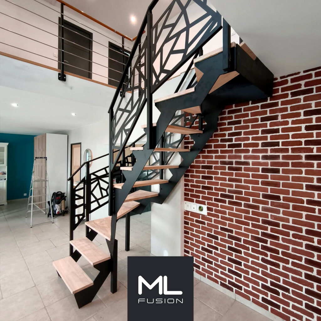 vue de sous l'escalier