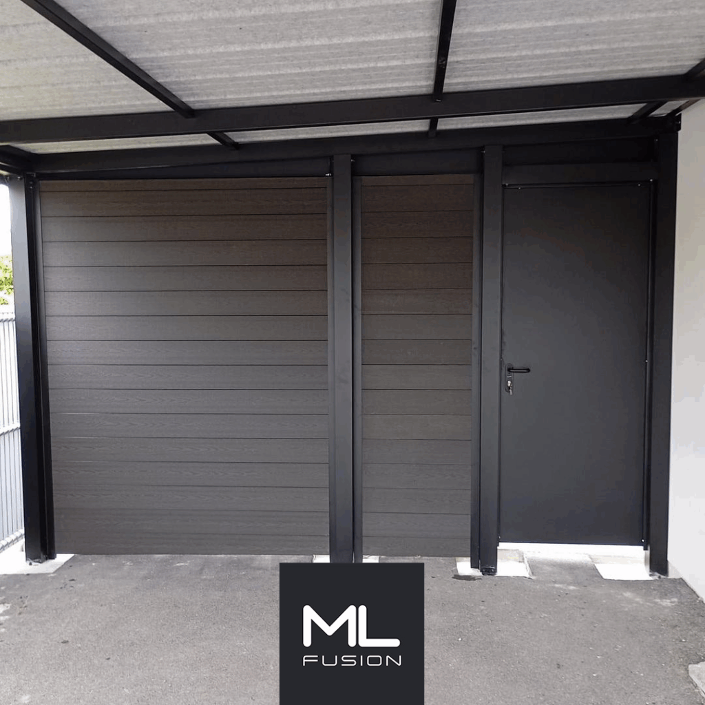 Porte arrière du Carport semi-fermé