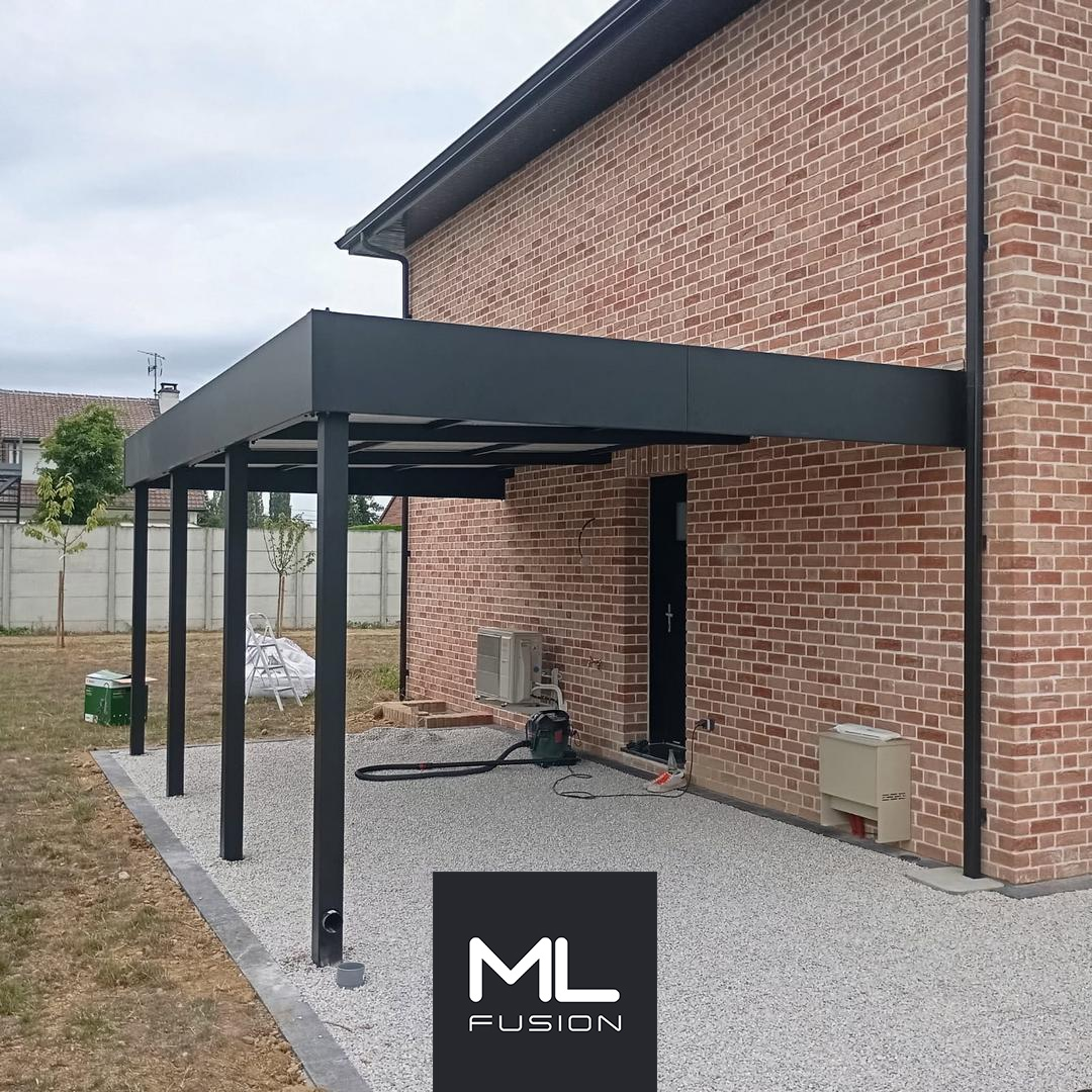 Carport ouvert en aluminium adossé – Hauts-de-France