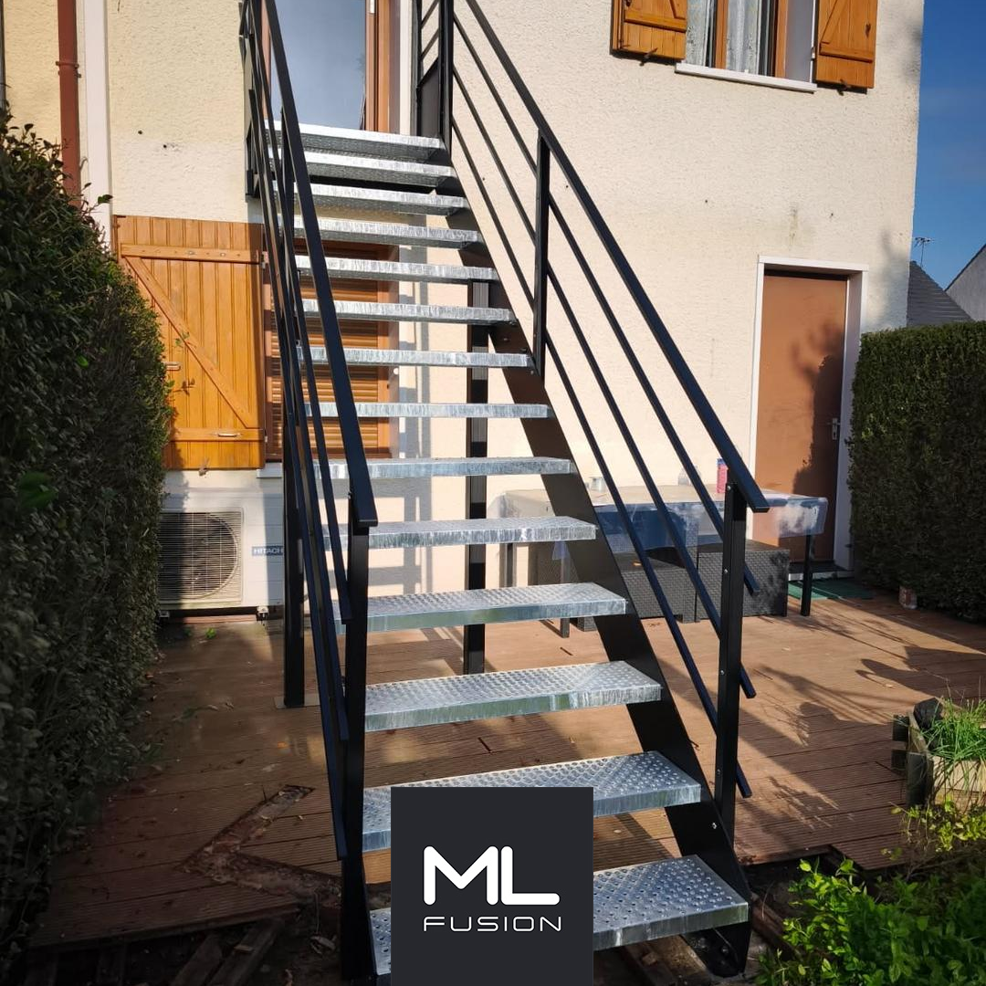 Escalier extérieur métallique sur mesure