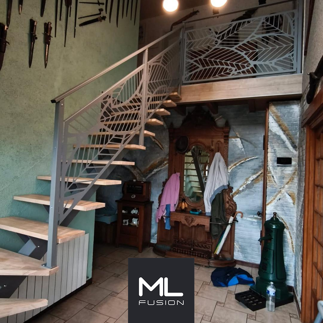 Escalier bois et métal avec garde-corps découpe laser à Douai