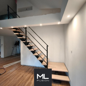 Escalier Staël en bois et métal installé à Armentières
