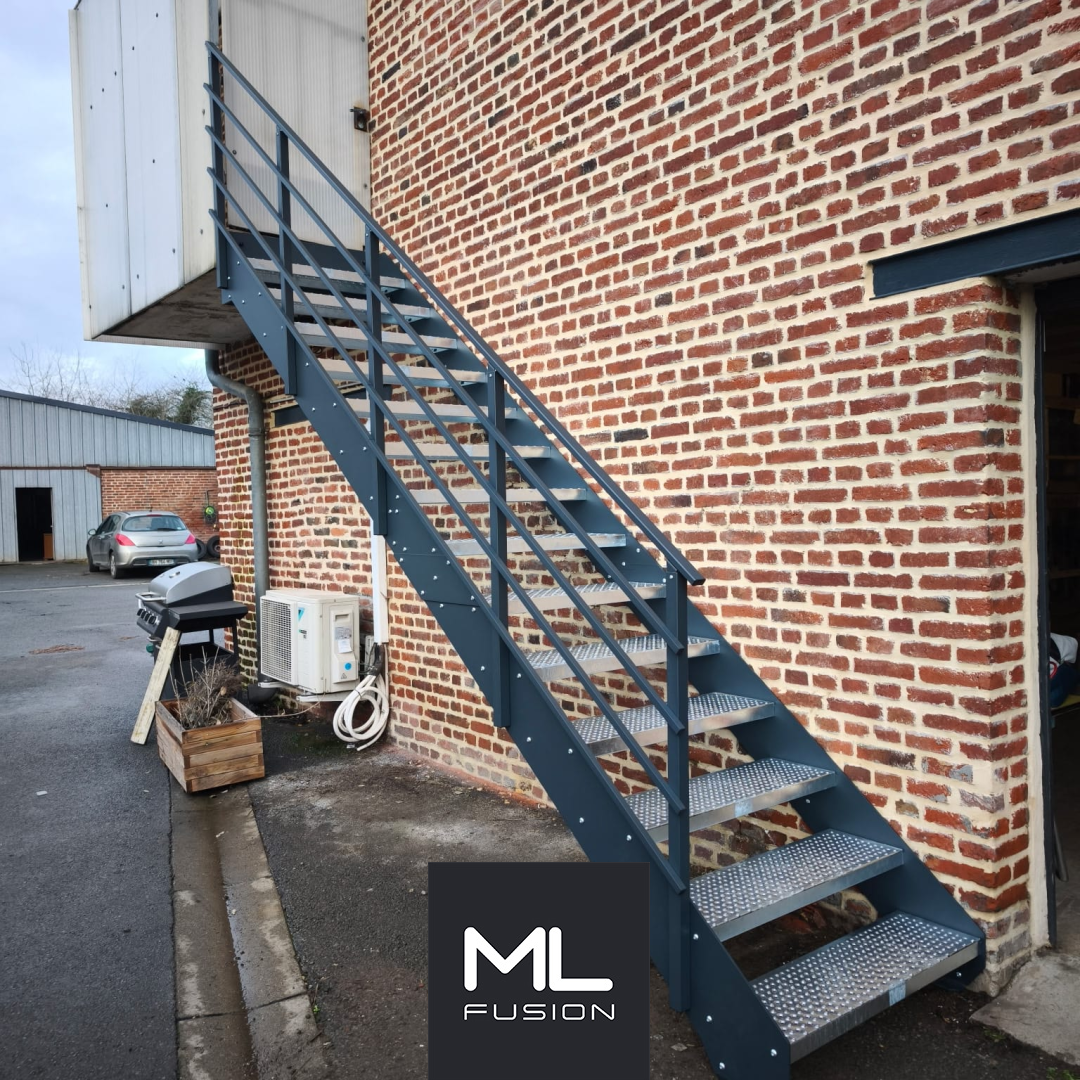 Escalier extérieur métallique sur mesure