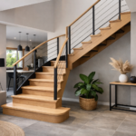 une image d'un escalier quart tournant moderne et élégant dans une maison contemporaine en Hauts-de-France