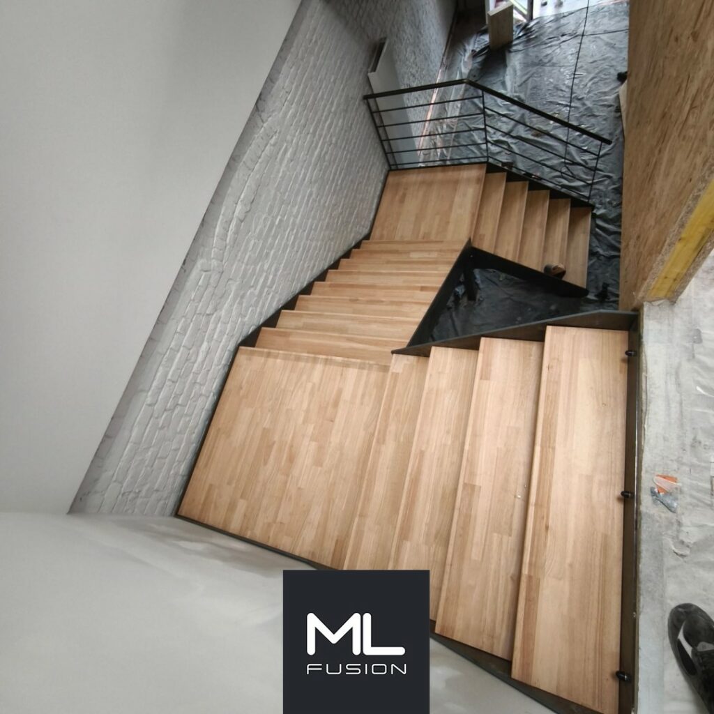 2026-04-07_escalier_quart-tournant_lisses-horizontales (4)