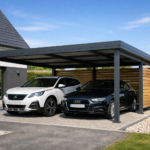image réaliste d'un carport double dans une maison en Hauts-de-France, design moderne, deux voitures sous le carport, journée ensoleillée